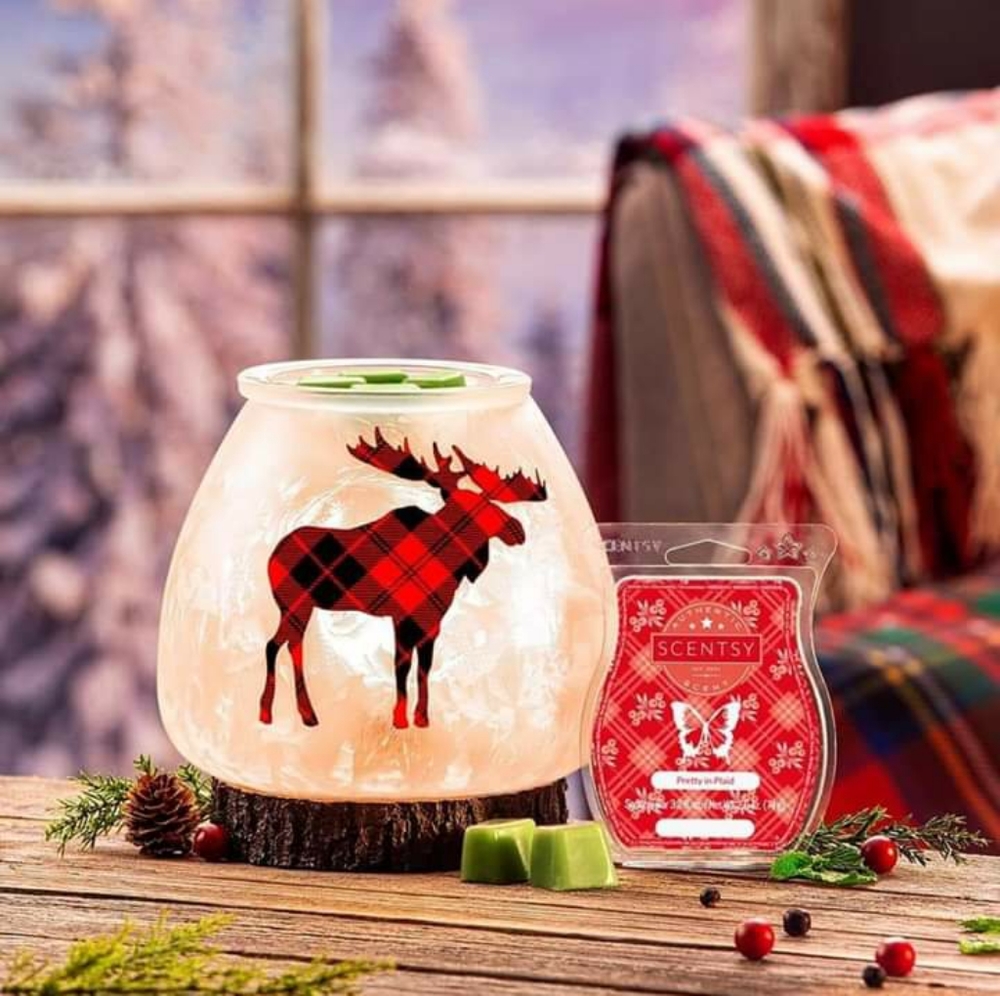 Scentsy plaid reindeer warmer